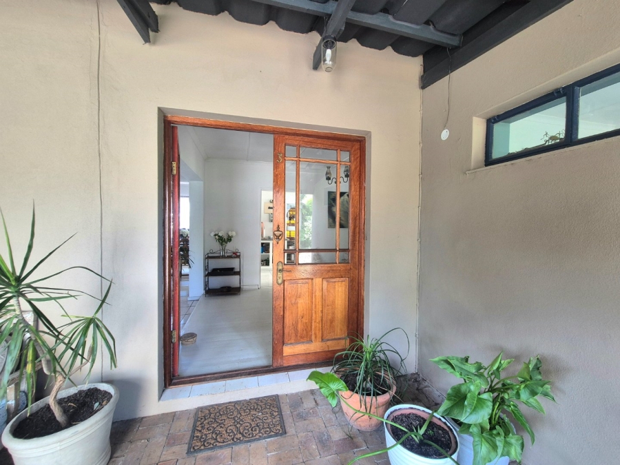 4 Bedroom Property for Sale in Twee Rivieren Western Cape